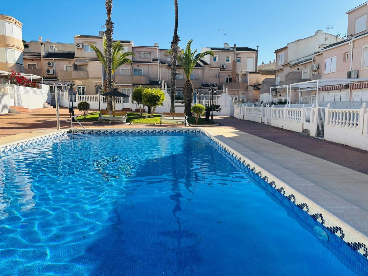 Se vende Adosada de 3 dormitorios en Costa Blanca, Alicante, España
