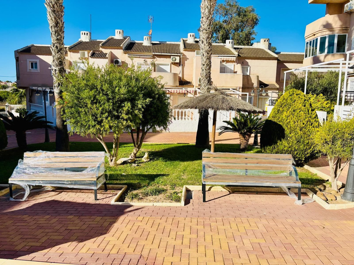 Se vende Adosada de 3 dormitorios en Costa Blanca, Alicante, España