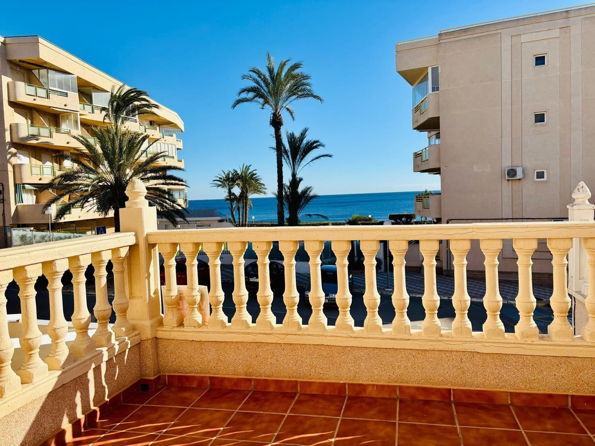 Se vende Adosada de 3 dormitorios en Costa Blanca, Alicante, España