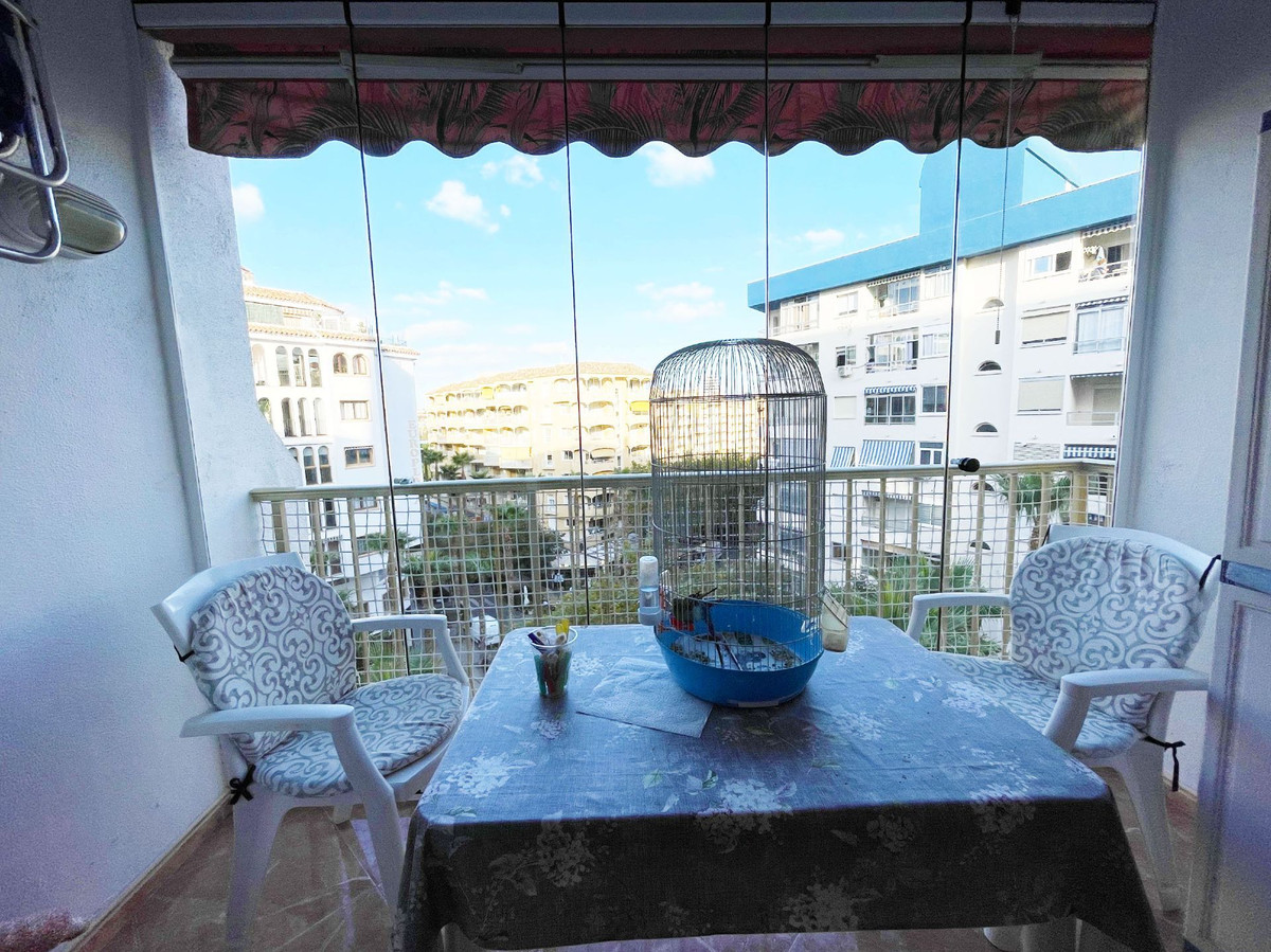 Se vende Apartamento Planta Media de 3 dormitorios en Costa Blanca, Alicante, España