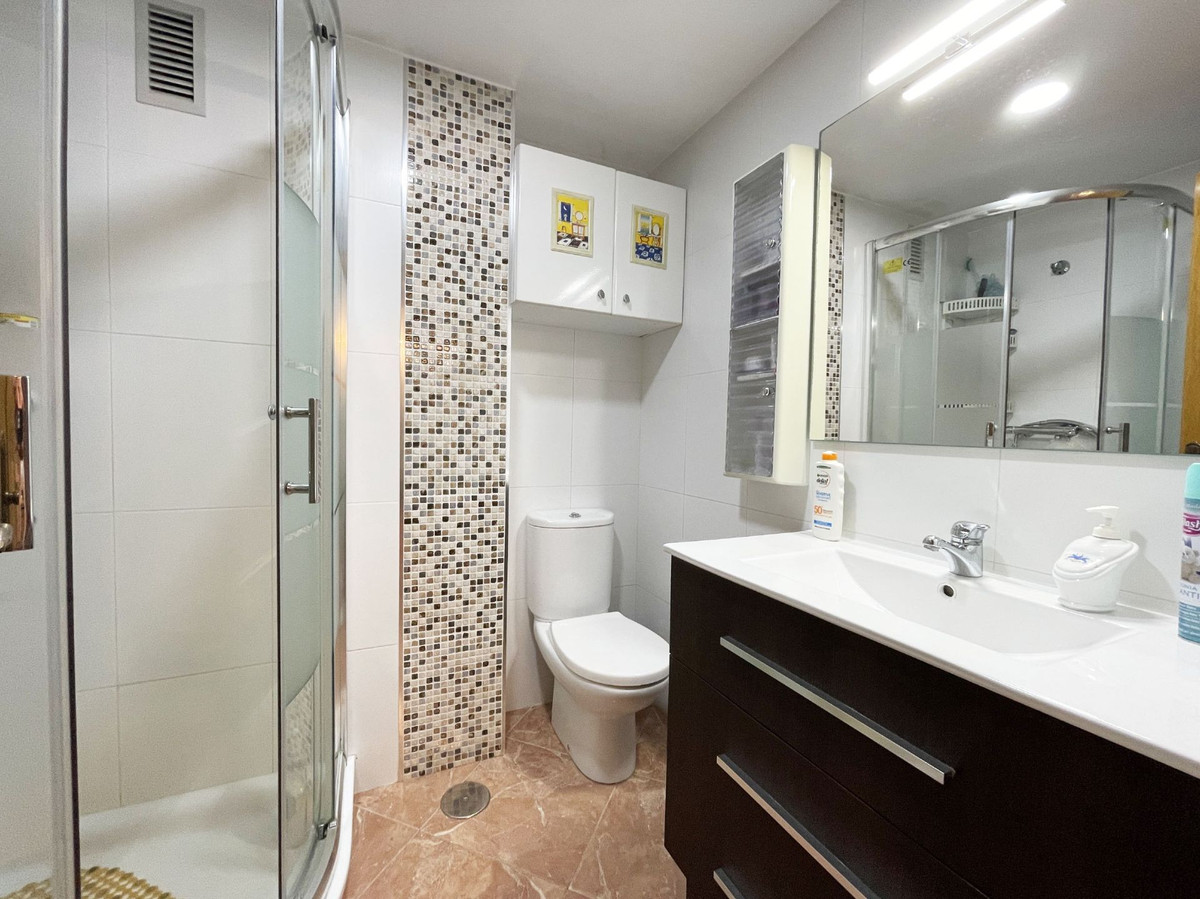 Se vende Apartamento Planta Media de 3 dormitorios en Costa Blanca, Alicante, España