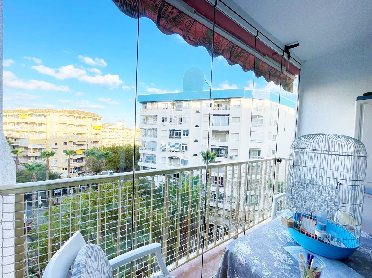 Se vende Apartamento Planta Media de 3 dormitorios en Costa Blanca, Alicante, España