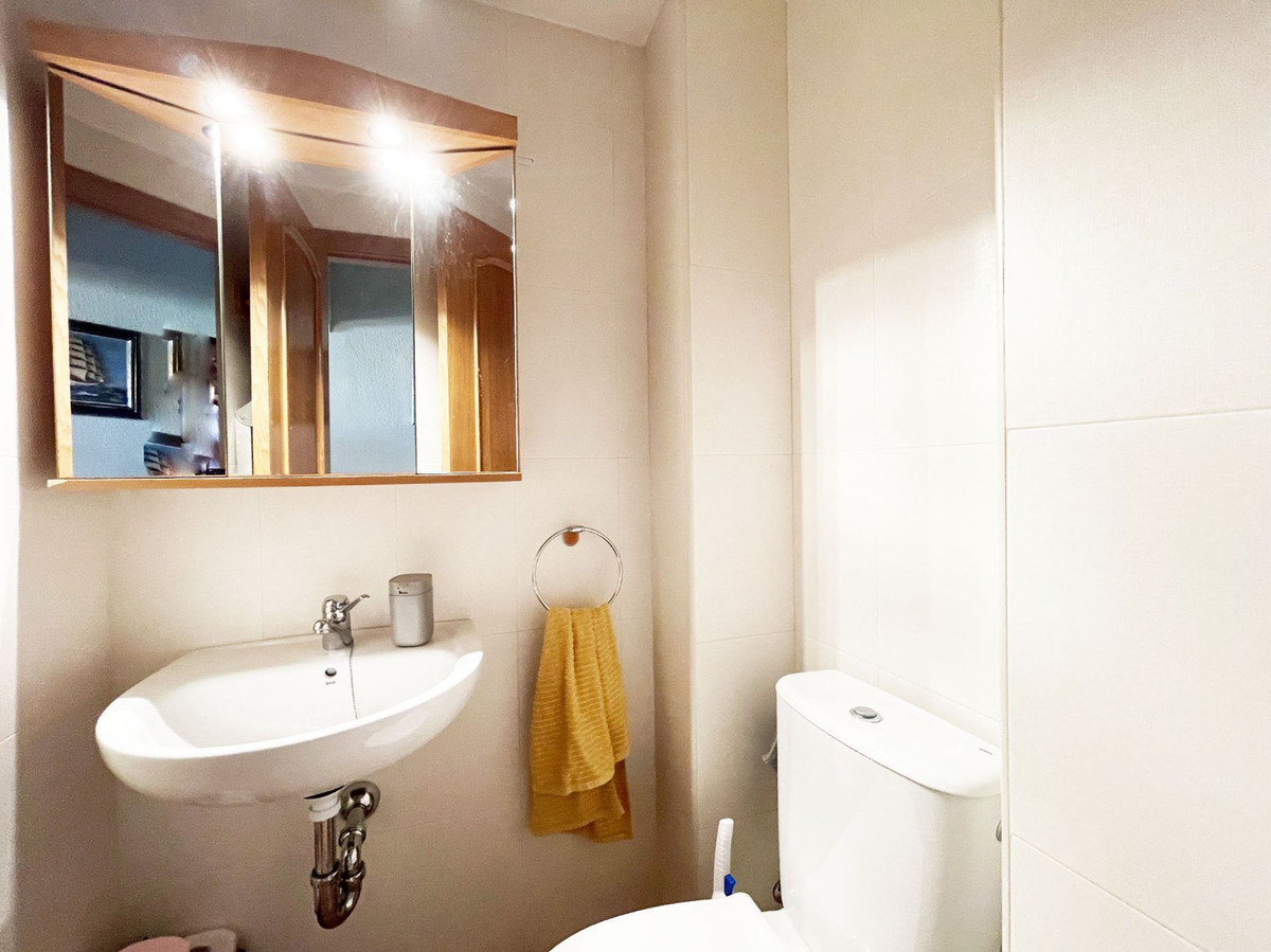 Se vende Apartamento Planta Media de 3 dormitorios en Costa Blanca, Alicante, España