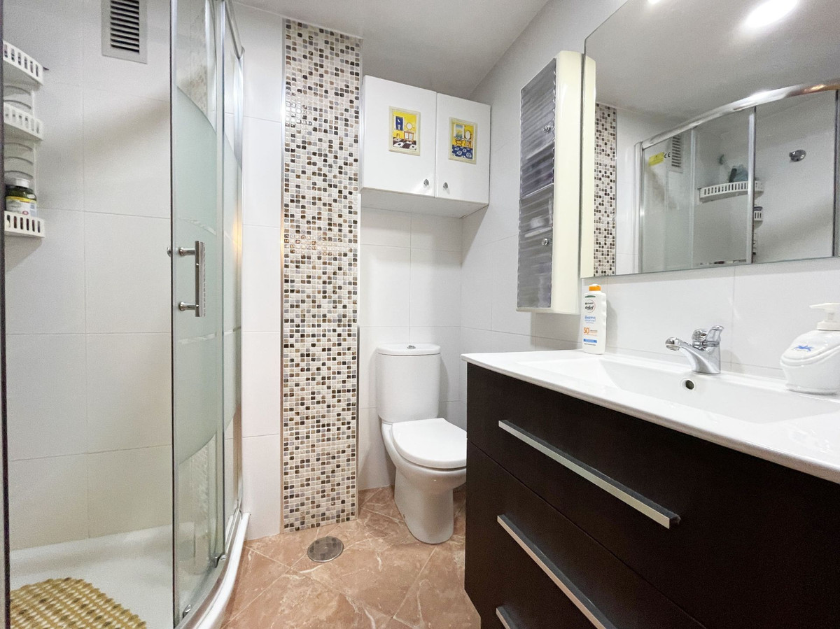 Se vende Apartamento Planta Media de 3 dormitorios en Costa Blanca, Alicante, España