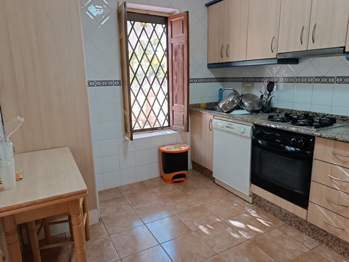 5 Bed Townhouse for sale in Yecla Costa Calida, Murcia, Spain