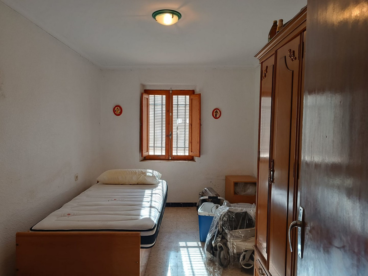 5 Bed Townhouse for sale in Yecla Costa Calida, Murcia, Spain
