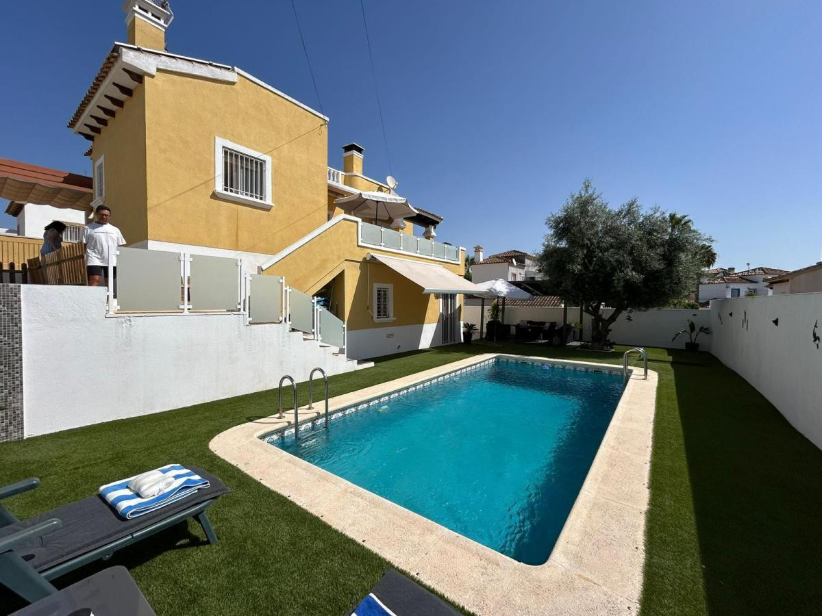 3 Bed Townhouse for sale in San Miguel De Salinas Costa Blanca, Alicante, Spain