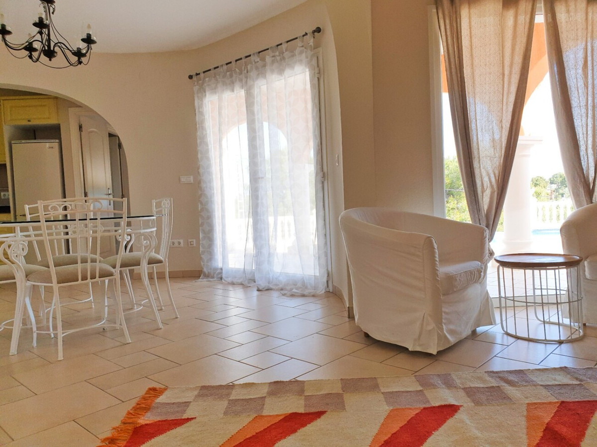 Se vende Villa - Chalet de 3 dormitorios en Costa Blanca, Alicante, España