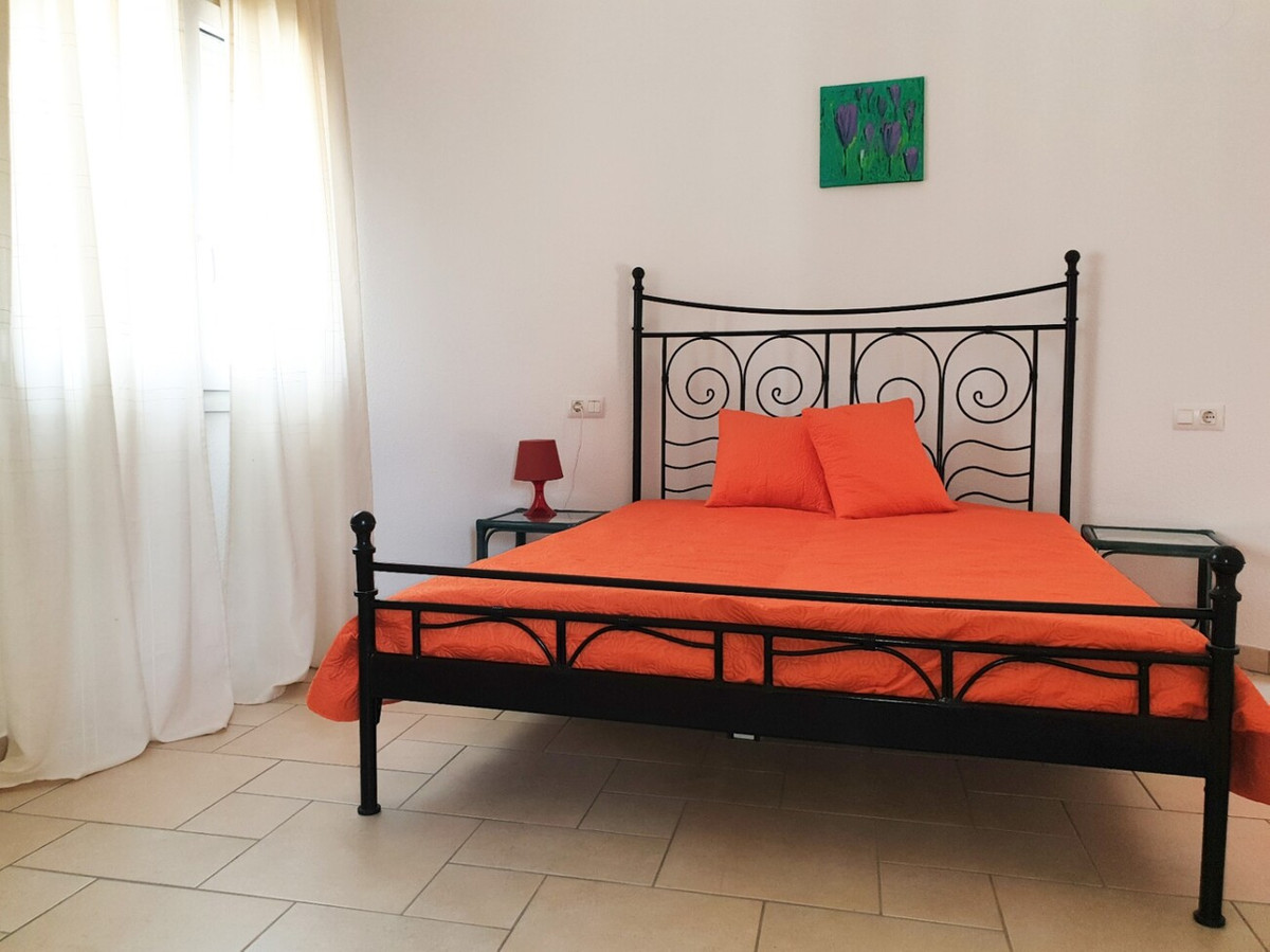 Se vende Villa - Chalet de 3 dormitorios en Costa Blanca, Alicante, España