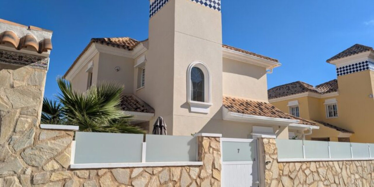 3 Bed Townhouse for sale in Villamartin Costa Blanca, Alicante, Spain
