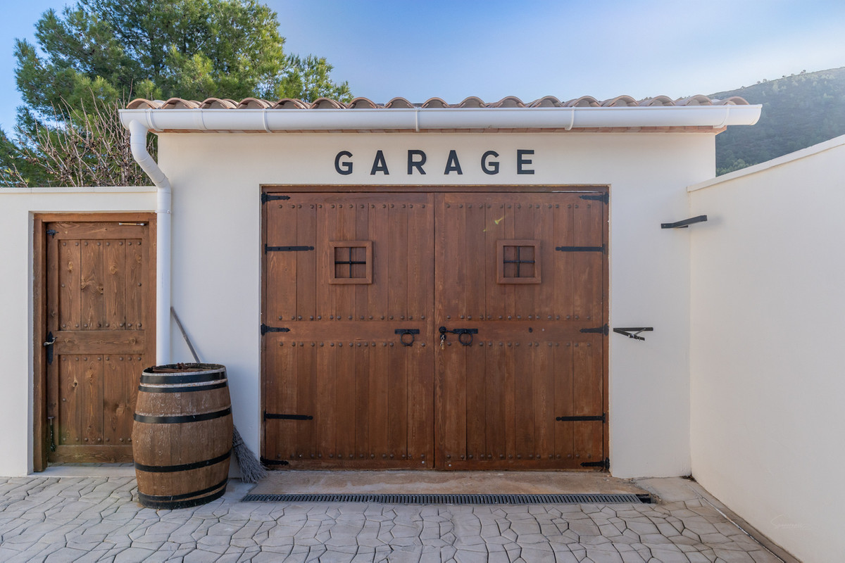 6 Bed Townhouse for sale in Lliber Costa Blanca, Alicante, Spain