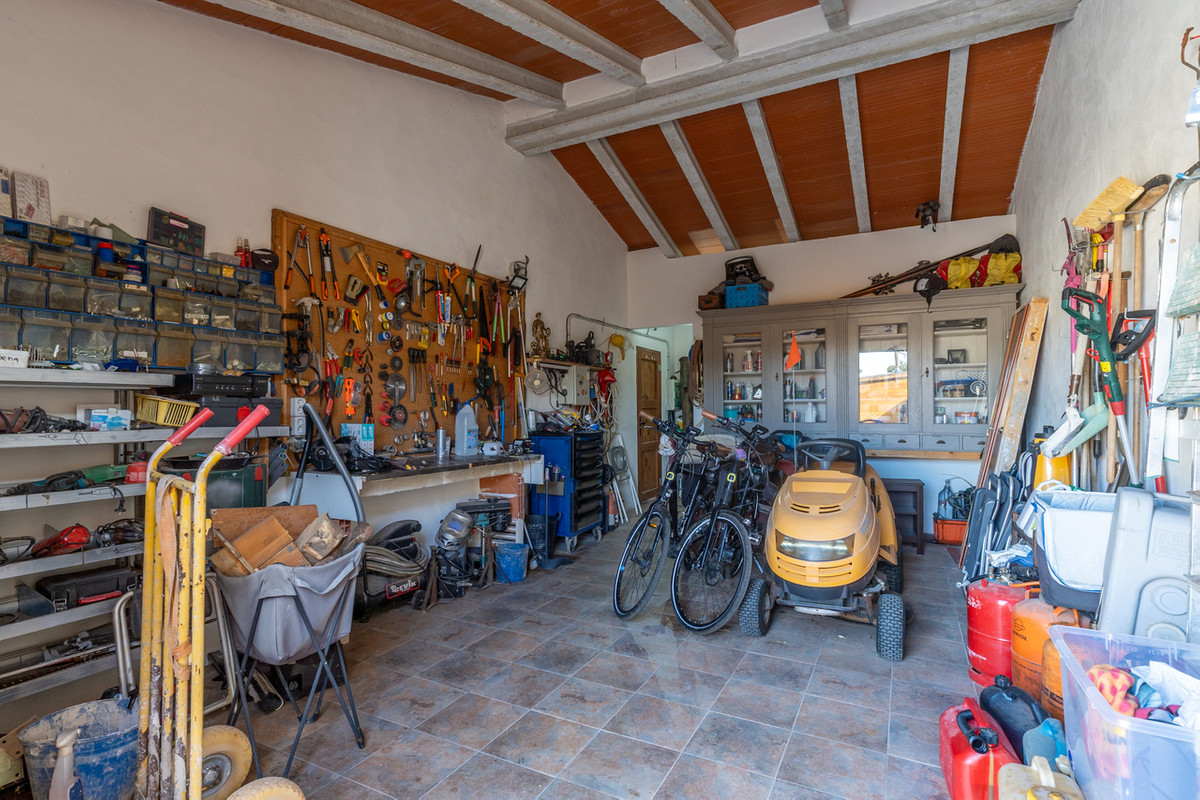 6 Bed Townhouse for sale in Lliber Costa Blanca, Alicante, Spain