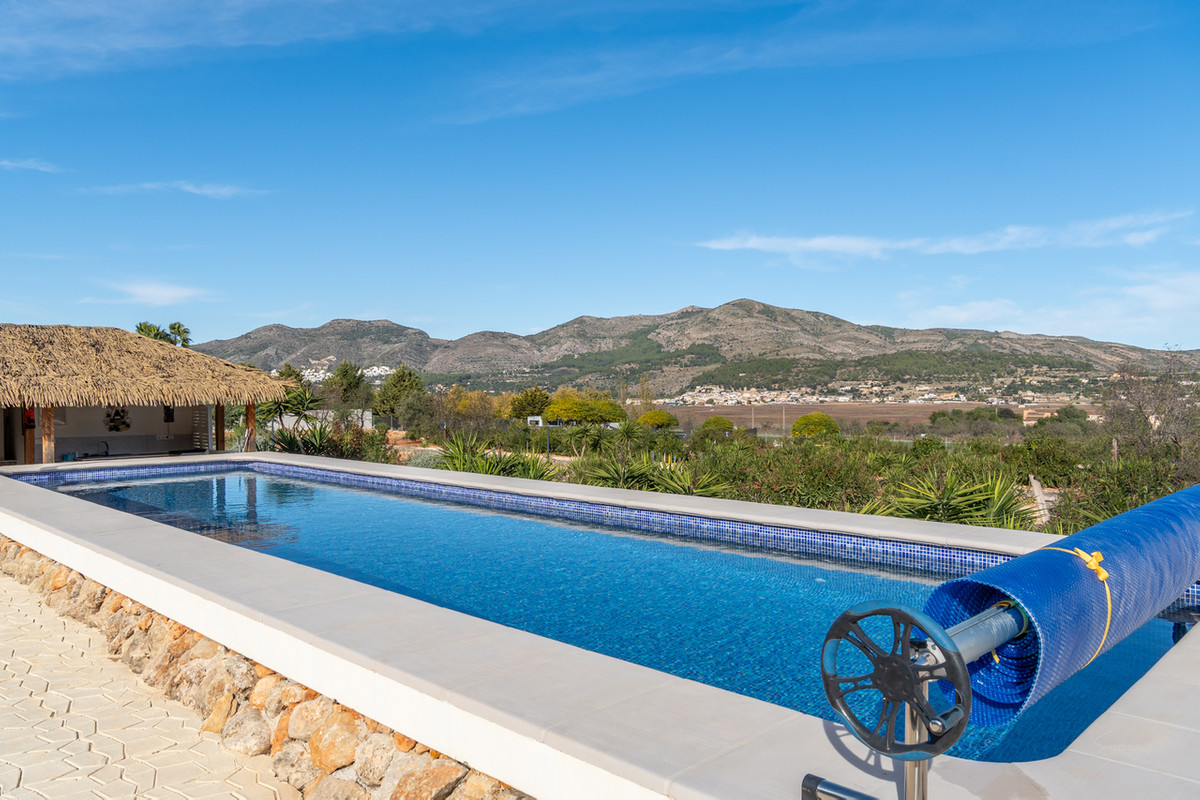 6 Bed Townhouse for sale in Lliber Costa Blanca, Alicante, Spain