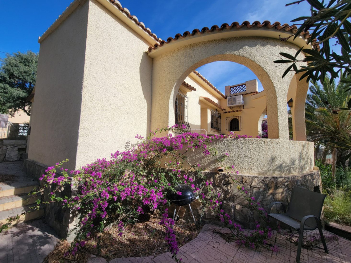 Se vende Villa - Chalet de 3 dormitorios en Costa Blanca, Alicante, España