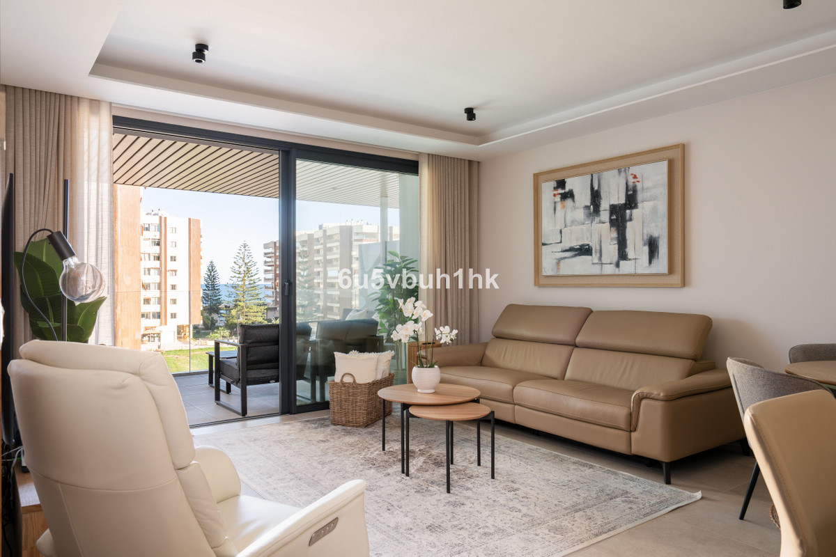 2 Bed Apartment for sale in Fuengirola Costa Del Sol, Málaga, Spain