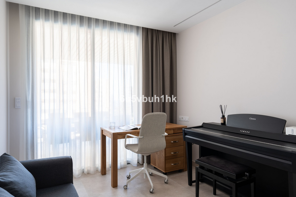 2 Bed Apartment for sale in Fuengirola Costa Del Sol, Málaga, Spain