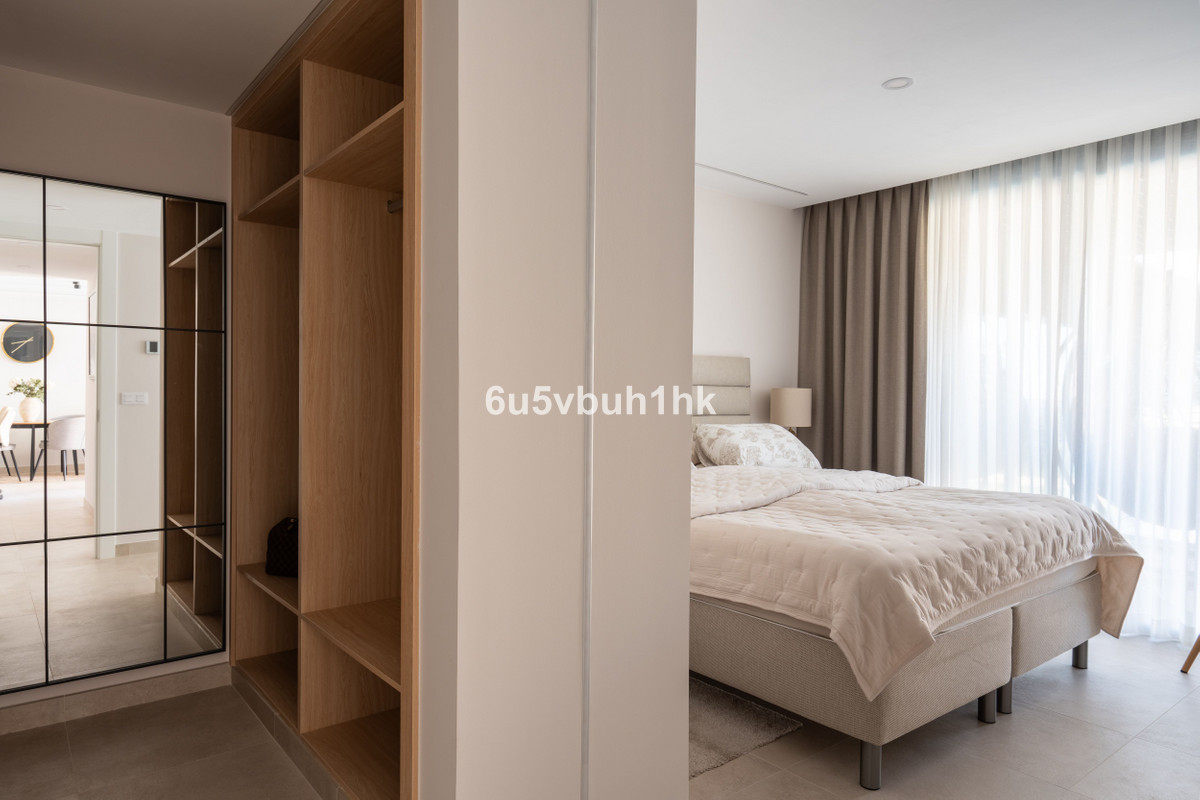 2 Bed Apartment for sale in Fuengirola Costa Del Sol, Málaga, Spain