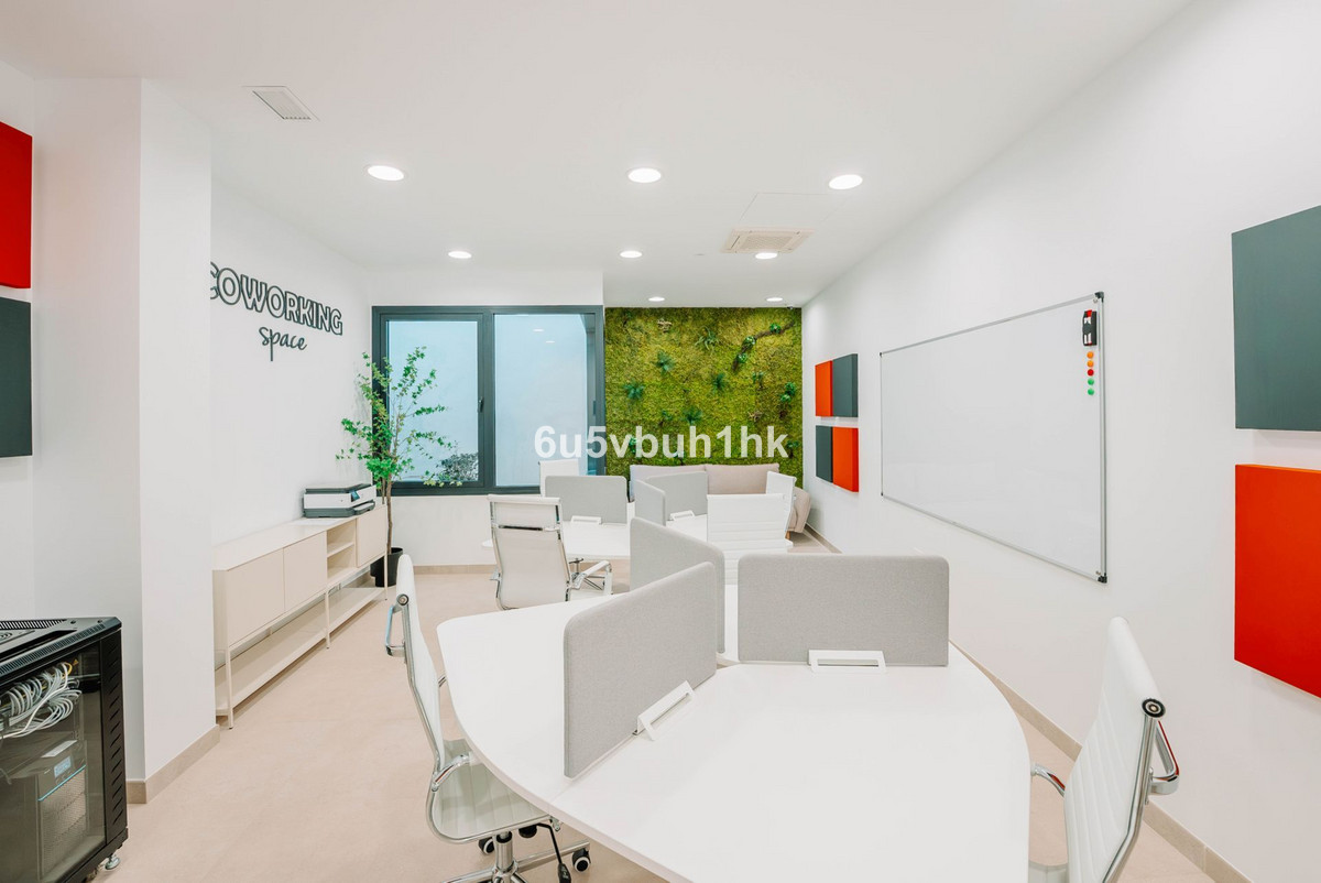 2 Bed Apartment for sale in Fuengirola Costa Del Sol, Málaga, Spain