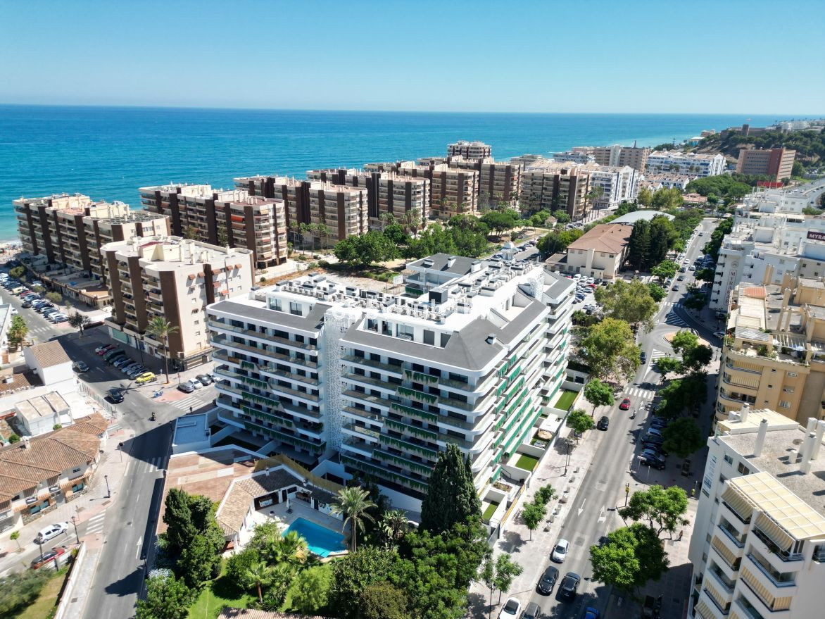 2 Bed Apartment for sale in Fuengirola Costa Del Sol, Málaga, Spain