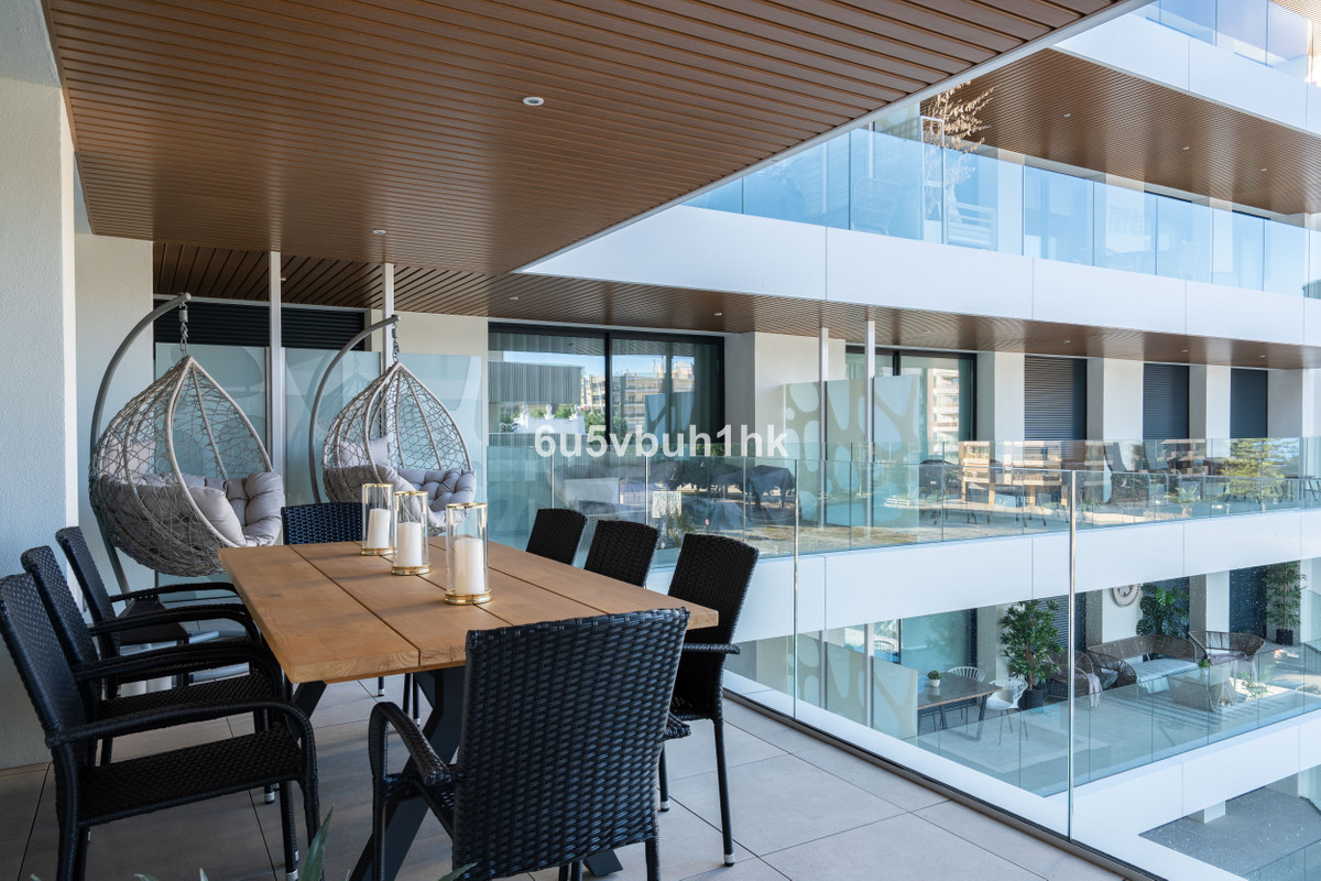 2 Bed Apartment for sale in Fuengirola Costa Del Sol, Málaga, Spain