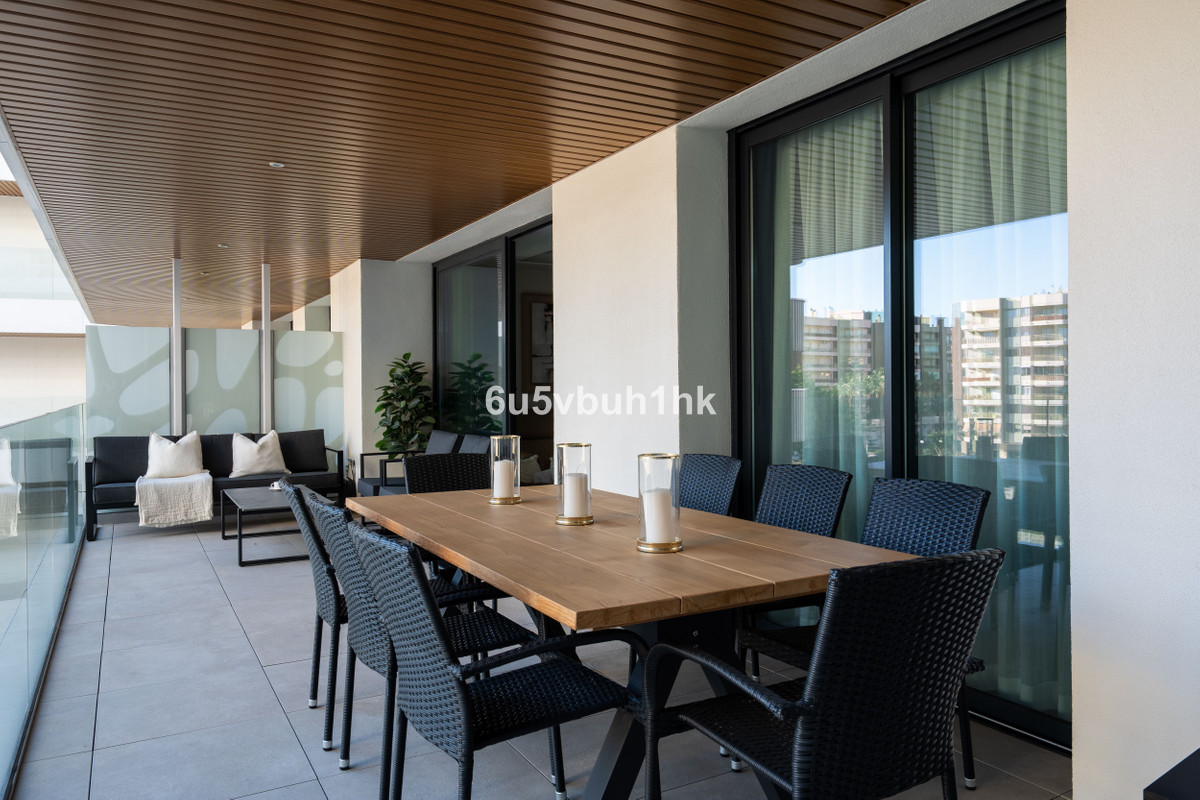 2 Bed Apartment for sale in Fuengirola Costa Del Sol, Málaga, Spain