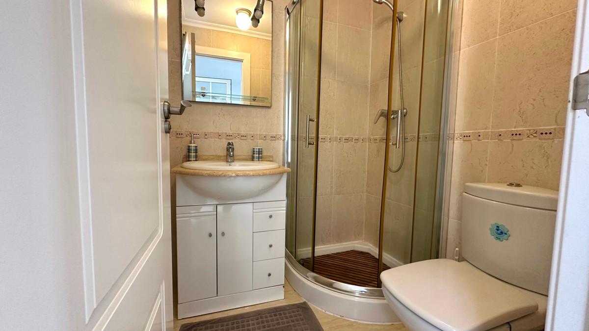 3 Bed Townhouse for sale in Urbanización El Raso Costa Blanca, Alicante, Spain