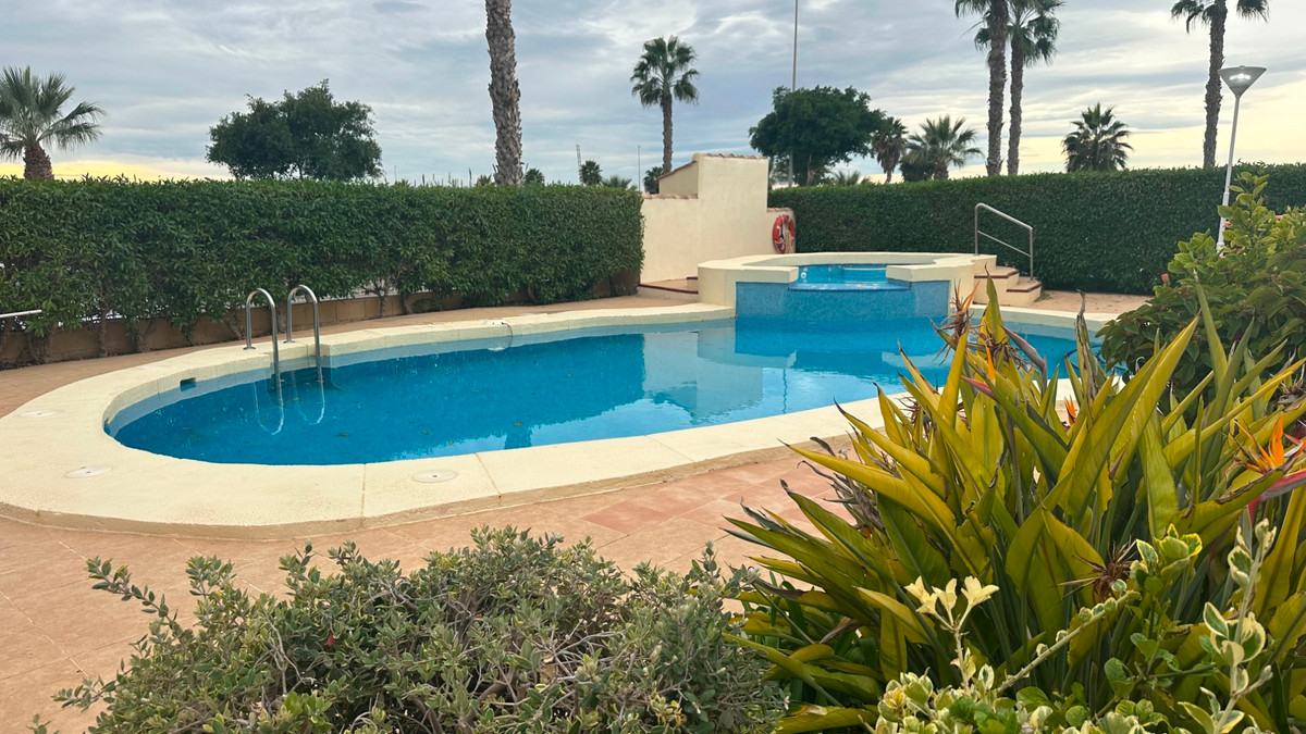 3 Bed Townhouse for sale in Urbanización El Raso Costa Blanca, Alicante, Spain