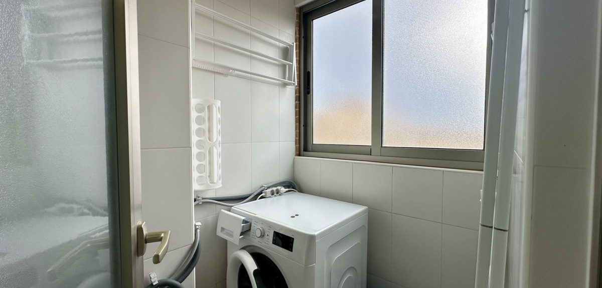 Se vende Apartamento Planta Media de 3 dormitorios en Costa Blanca, Alicante, España