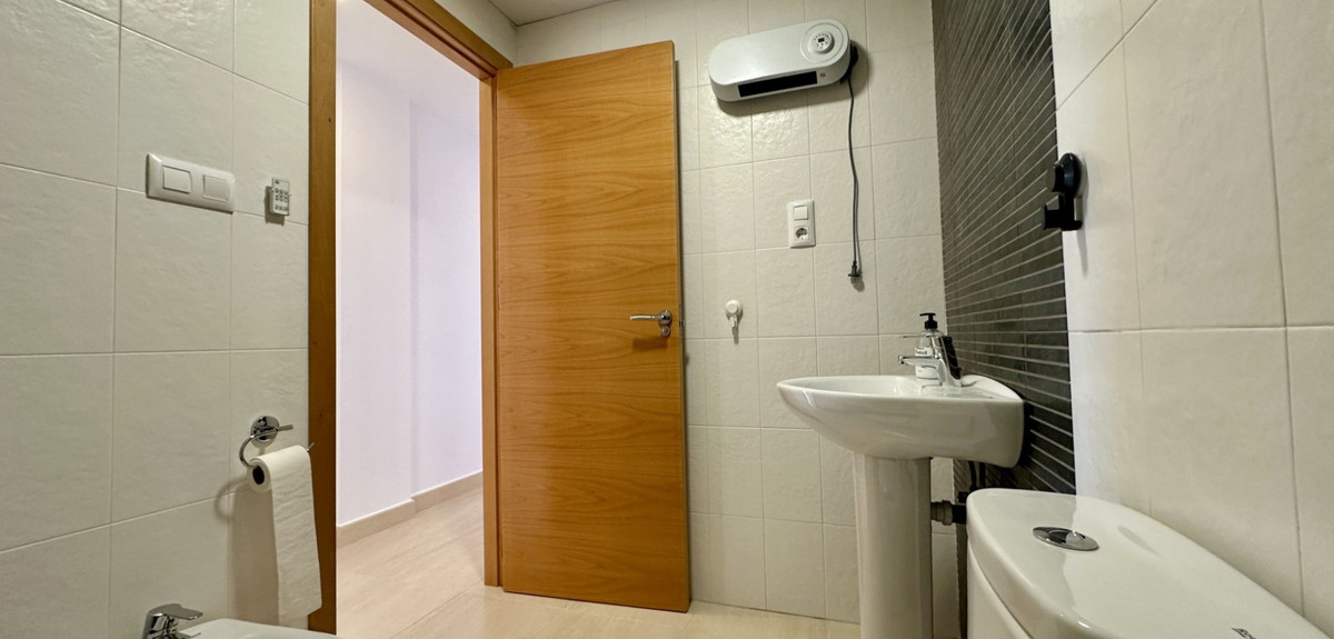Se vende Apartamento Planta Media de 3 dormitorios en Costa Blanca, Alicante, España