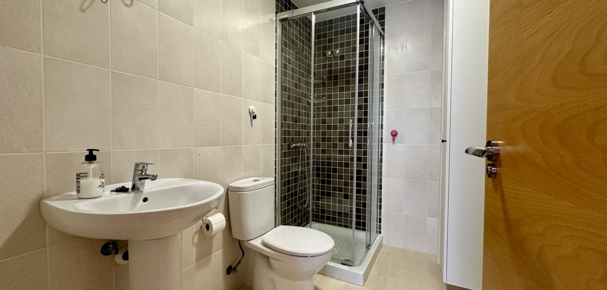 Se vende Apartamento Planta Media de 3 dormitorios en Costa Blanca, Alicante, España