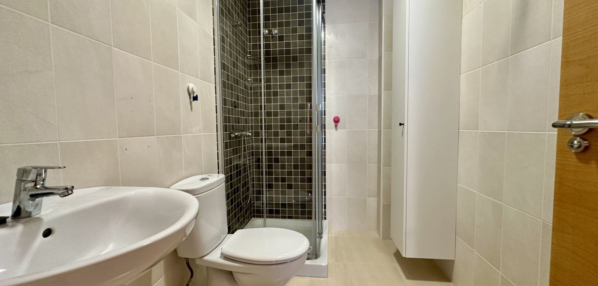 Se vende Apartamento Planta Media de 3 dormitorios en Costa Blanca, Alicante, España