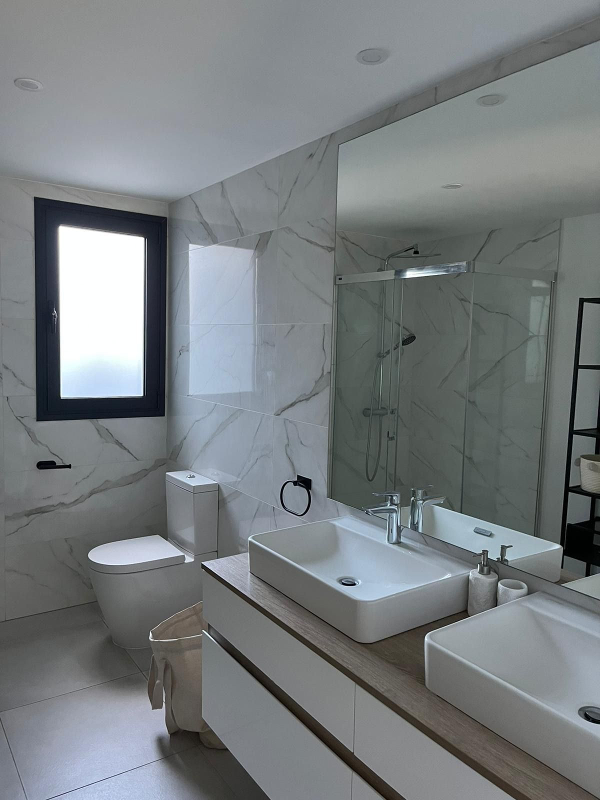 3 Bed Apartment for sale in Selwo Costa Del Sol, Málaga, Spain