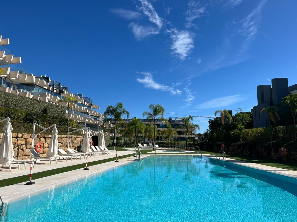 3 Bed Apartment for sale in Selwo Costa Del Sol, Málaga, Spain