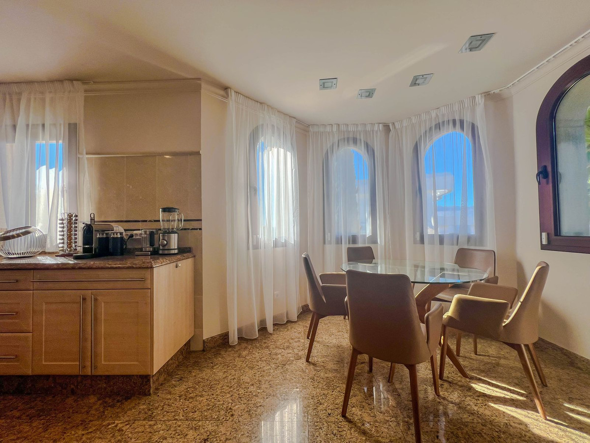 5 Bed Townhouse for sale in Los Flamingos Costa Del Sol, Málaga, Spain