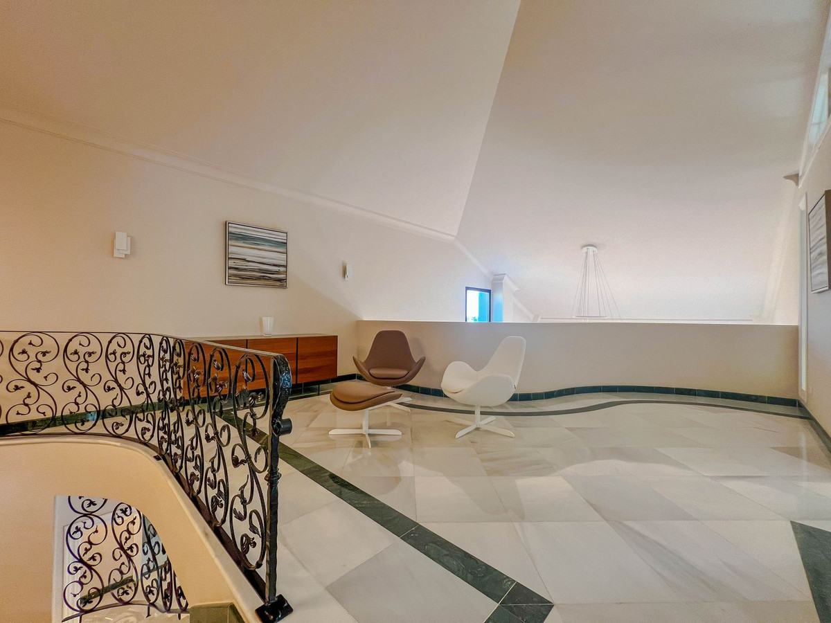 5 Bed Townhouse for sale in Los Flamingos Costa Del Sol, Málaga, Spain