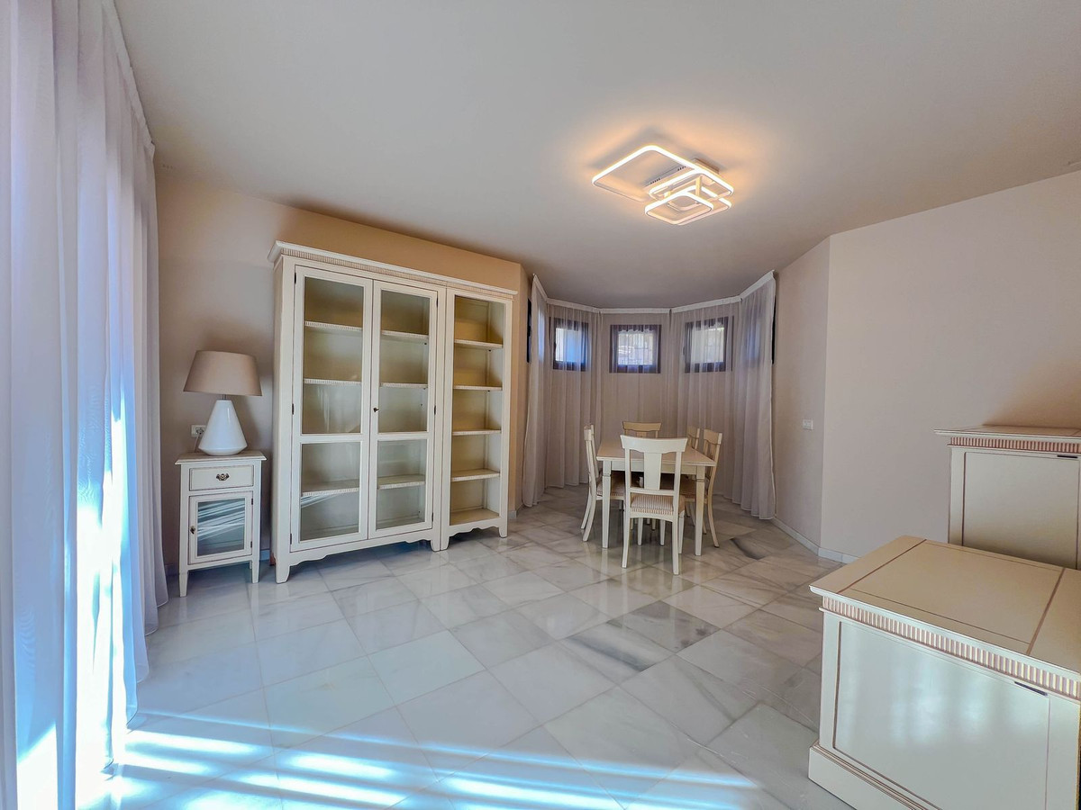 5 Bed Townhouse for sale in Los Flamingos Costa Del Sol, Málaga, Spain