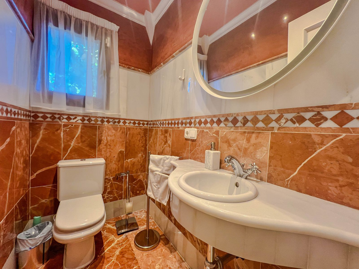 5 Bed Townhouse for sale in Los Flamingos Costa Del Sol, Málaga, Spain