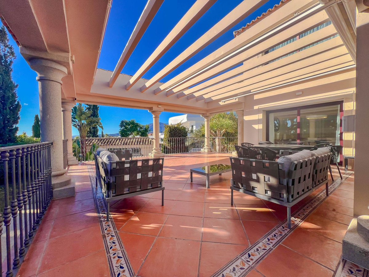 5 Bed Townhouse for sale in Los Flamingos Costa Del Sol, Málaga, Spain