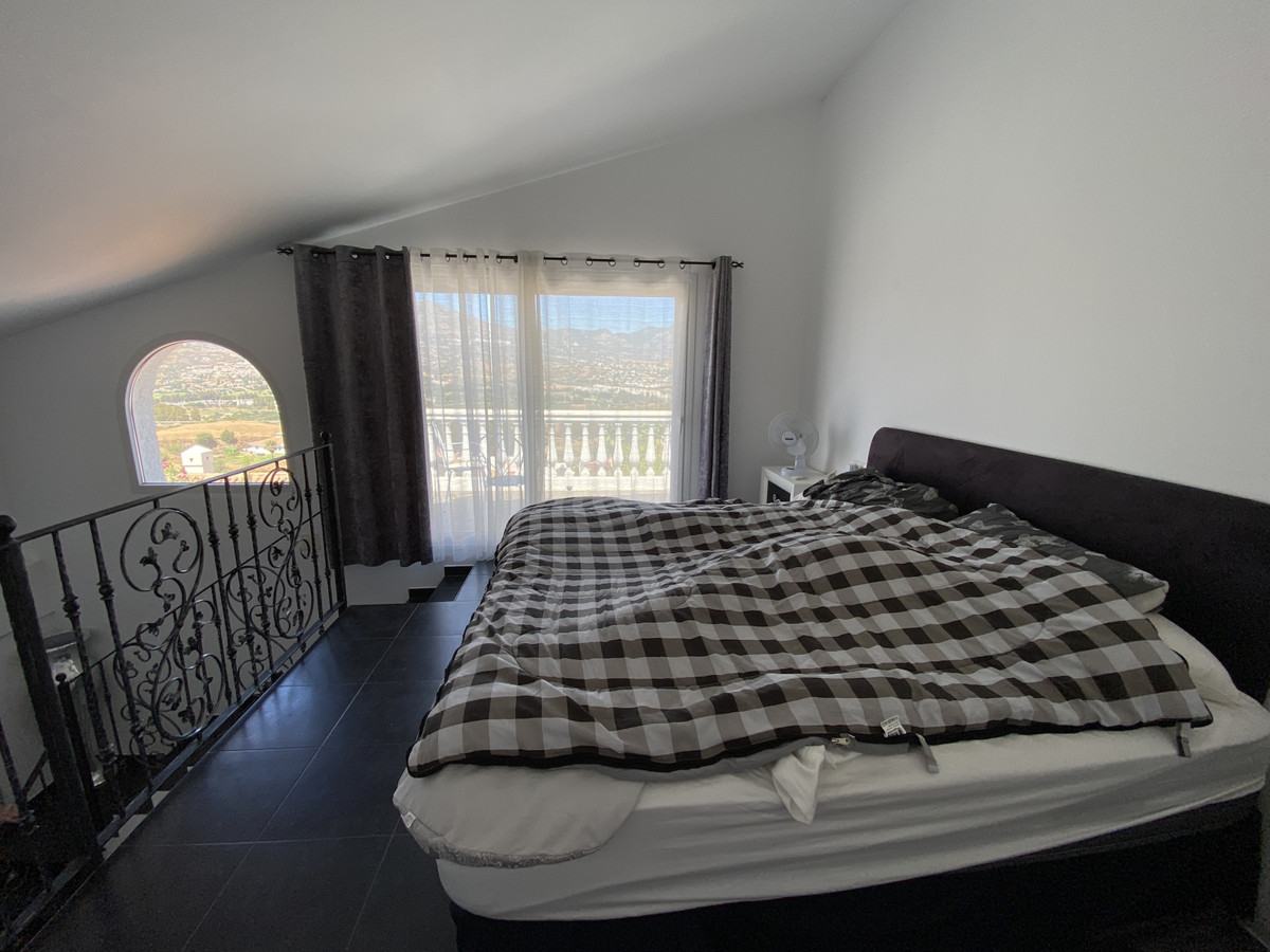 Se vende Villa - Chalet de 4 dormitorios en Costa Del Sol, Málaga, España