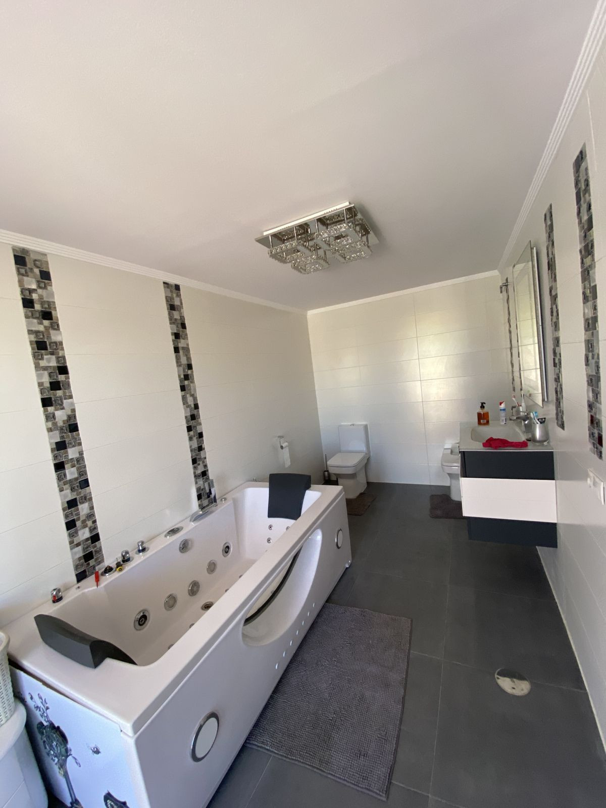 Se vende Villa - Chalet de 4 dormitorios en Costa Del Sol, Málaga, España