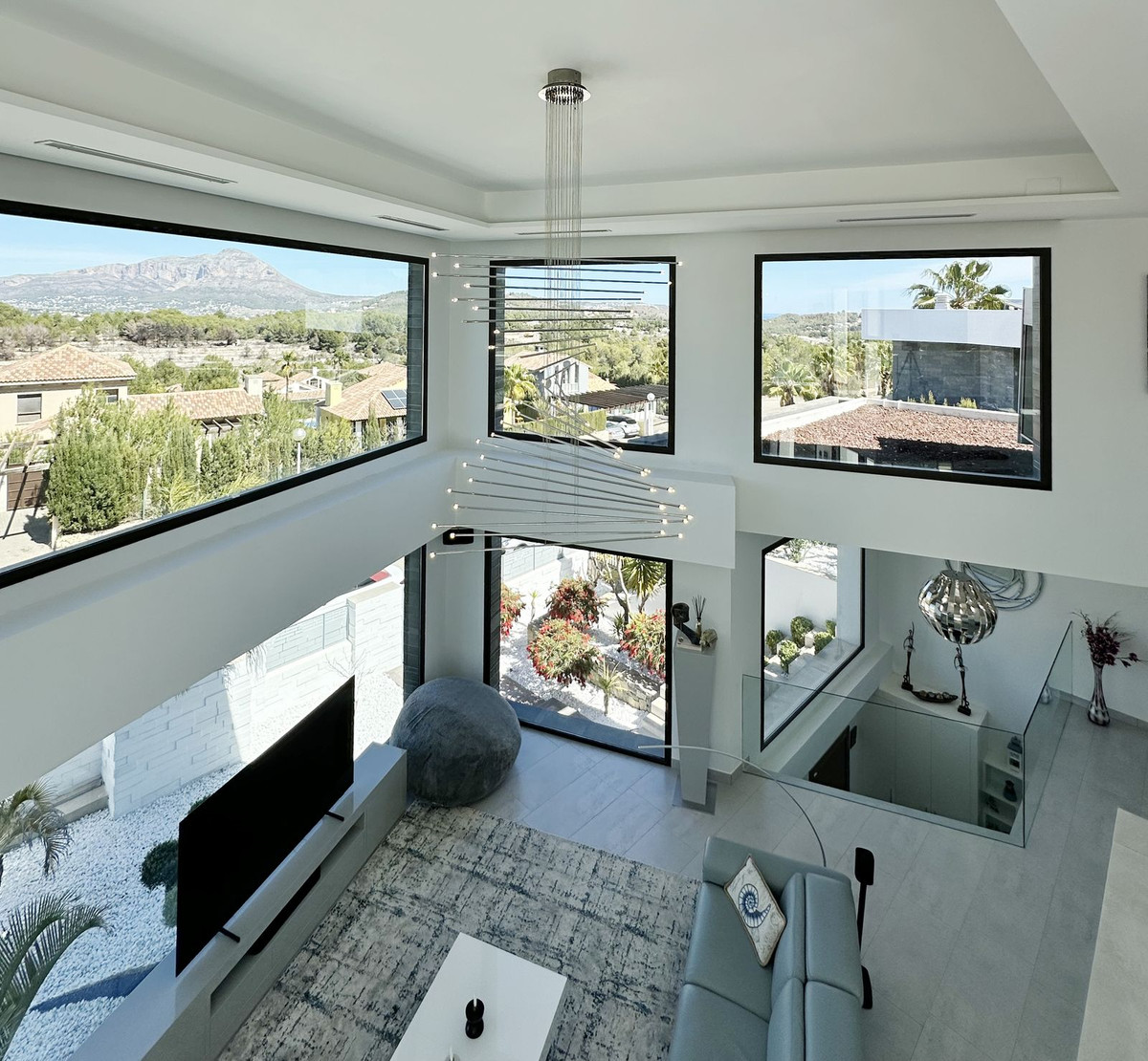 5 Bed Townhouse for sale in Javea Costa Blanca, Alicante, Spain