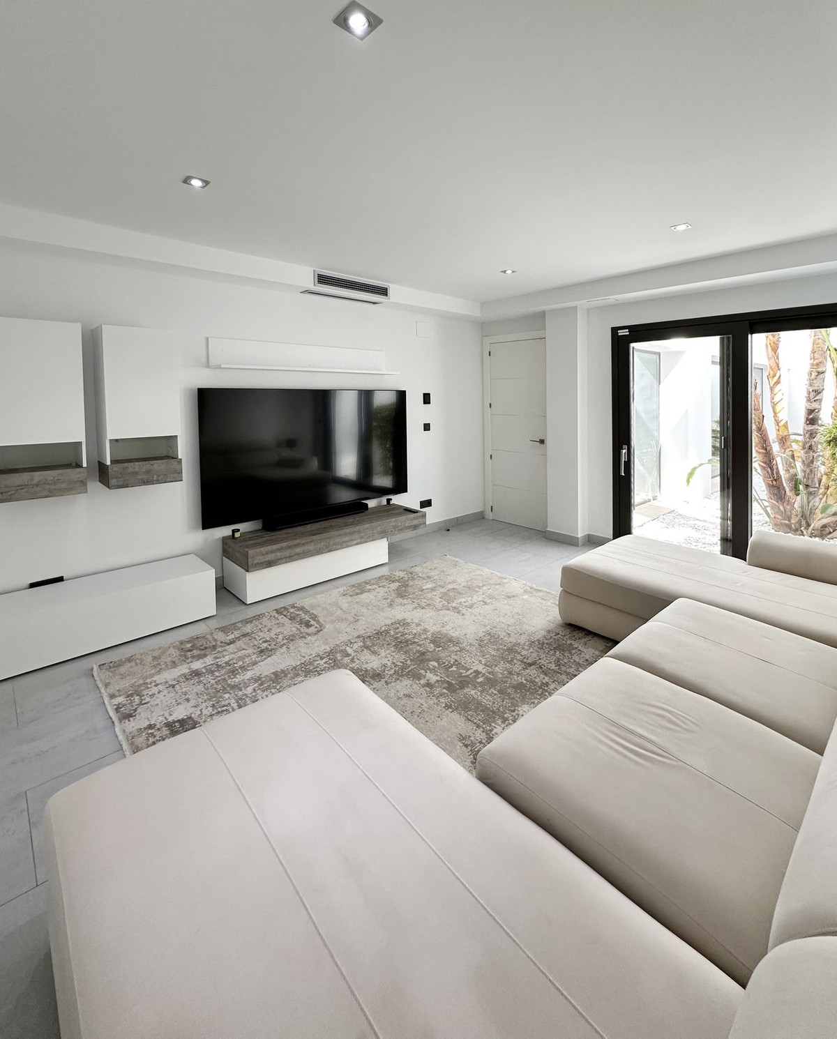 5 Bed Townhouse for sale in Javea Costa Blanca, Alicante, Spain