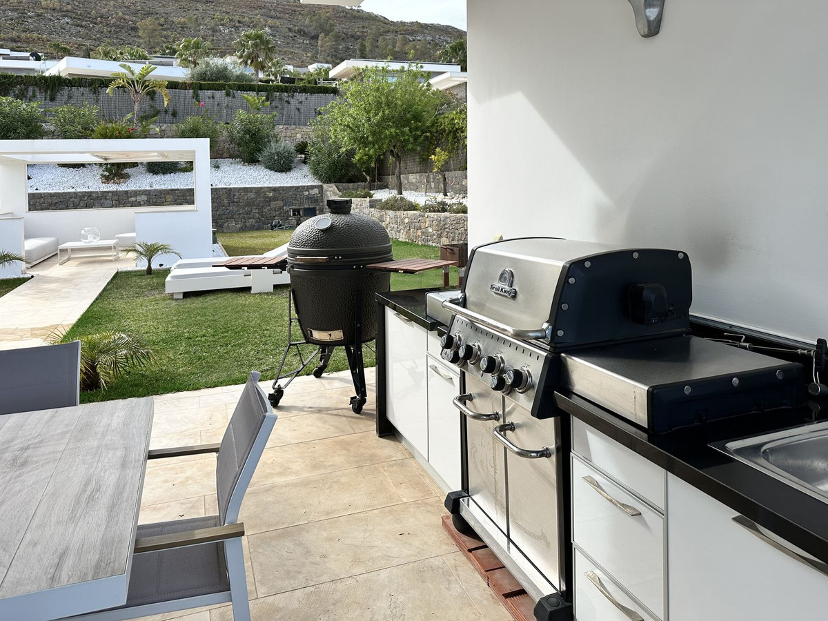 5 Bed Townhouse for sale in Javea Costa Blanca, Alicante, Spain