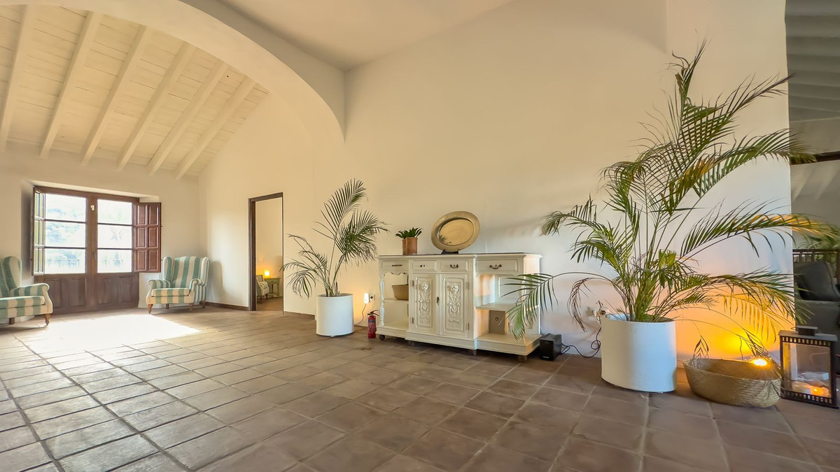 8 Bed Townhouse for sale in Montes De Málaga Málaga Ciudad, Málaga, Spain