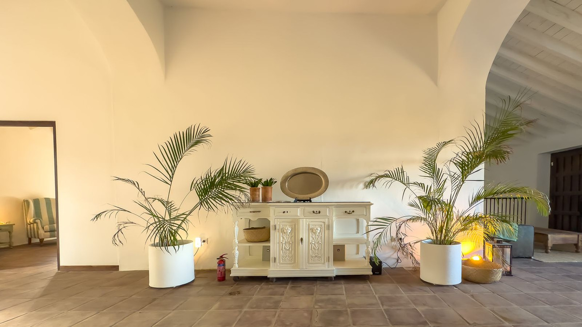 8 Bed Townhouse for sale in Montes De Málaga Málaga Ciudad, Málaga, Spain
