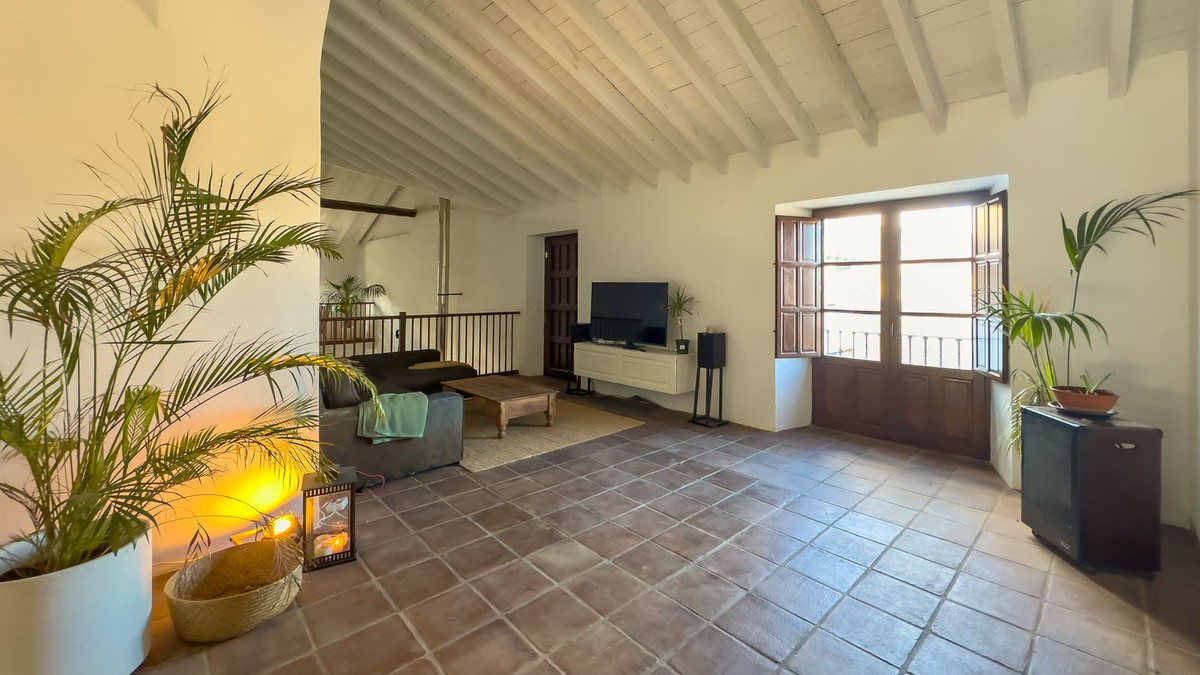 8 Bed Townhouse for sale in Montes De Málaga Málaga Ciudad, Málaga, Spain