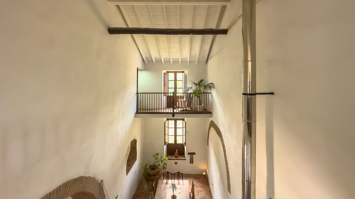 8 Bed Townhouse for sale in Montes De Málaga Málaga Ciudad, Málaga, Spain