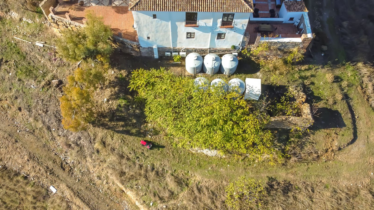 8 Bed Townhouse for sale in Montes De Málaga Málaga Ciudad, Málaga, Spain