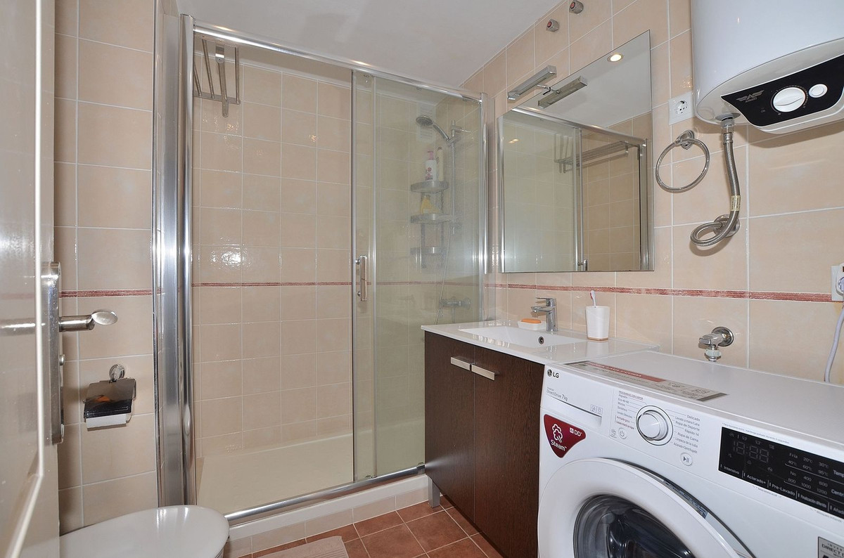 Se vende Apartamento Planta Media de 1 dormitorios en Costa Del Sol, Málaga, España