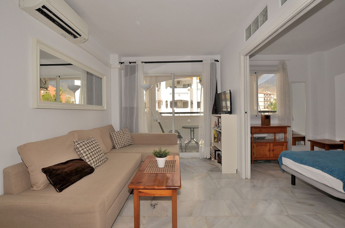 Se vende Apartamento Planta Media de 1 dormitorios en Costa Del Sol, Málaga, España